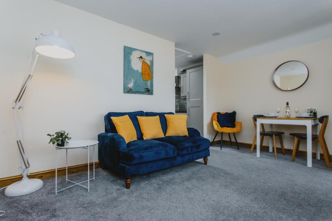 Spacious 2Nd Floor Apartment - King Size Bed & Free Parking Nottingham Buitenkant foto